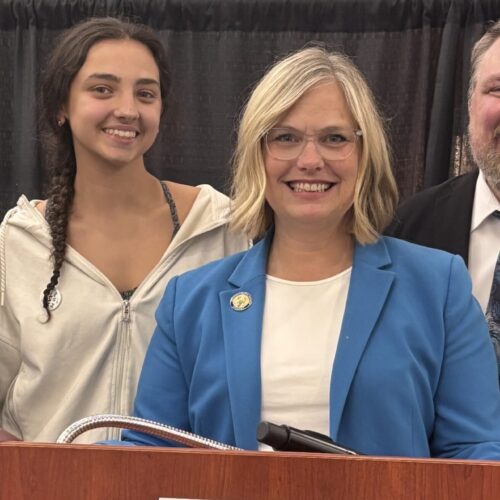 Lindsey Ricci, Alana Pytel, Assemblywoman Vicki Flynn and Professor Jonathan Moschberger.